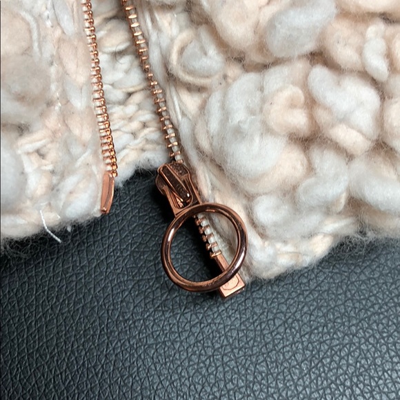 H&M UNICEF collection vest Sz 1 1/2-2Y - Picture 2 of 3